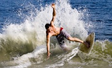 米兰百家乐-绝境双雄，绿茵场与硬木地板的终极接管