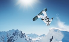 中国米兰体育-英超争冠之夜，范弗利特关键节点连续得分改写历史