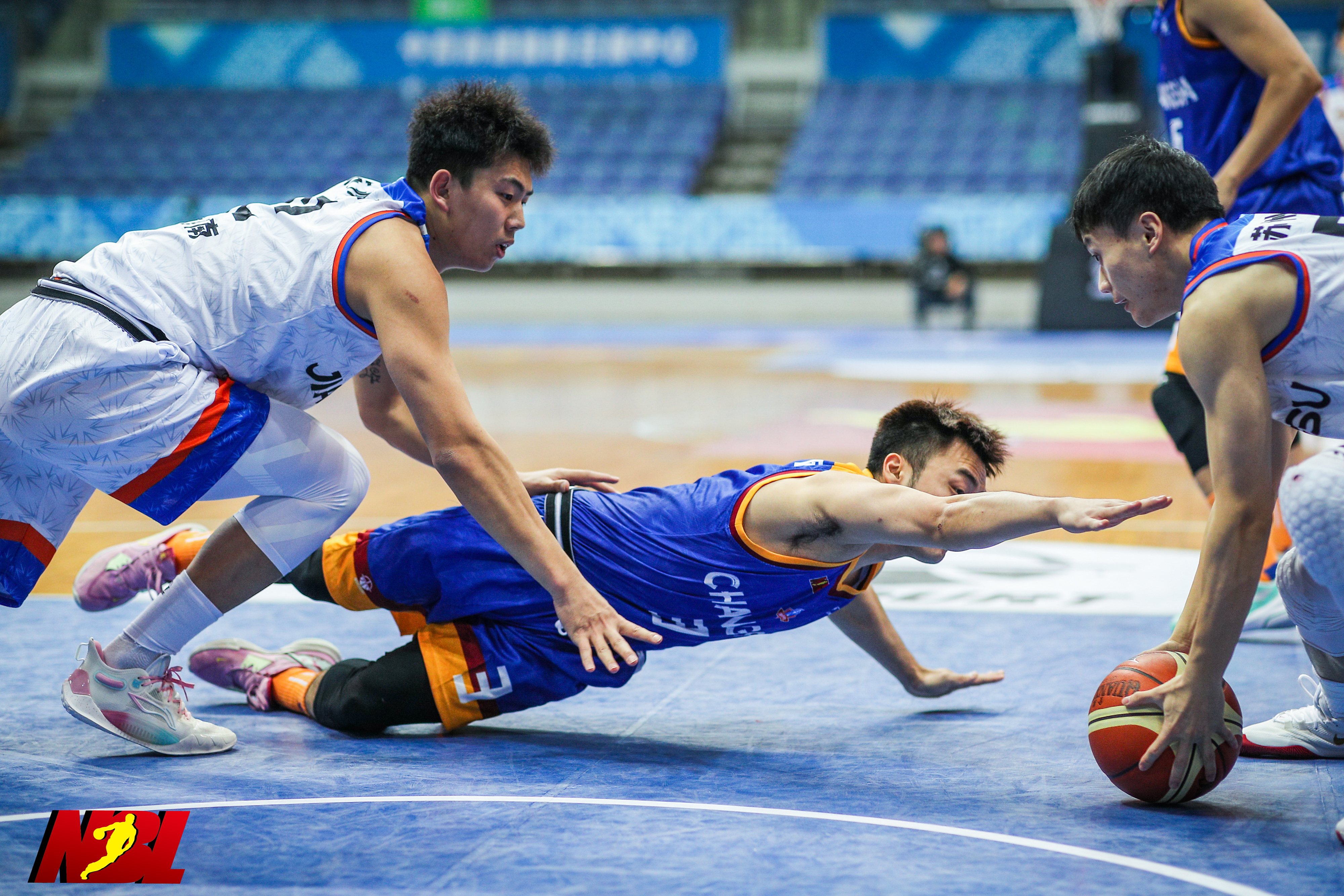 精彩绝伦的比赛场面令人震撼不已的简单介绍 精彩绝伦的比赛场面令人震撼不已的简单介绍