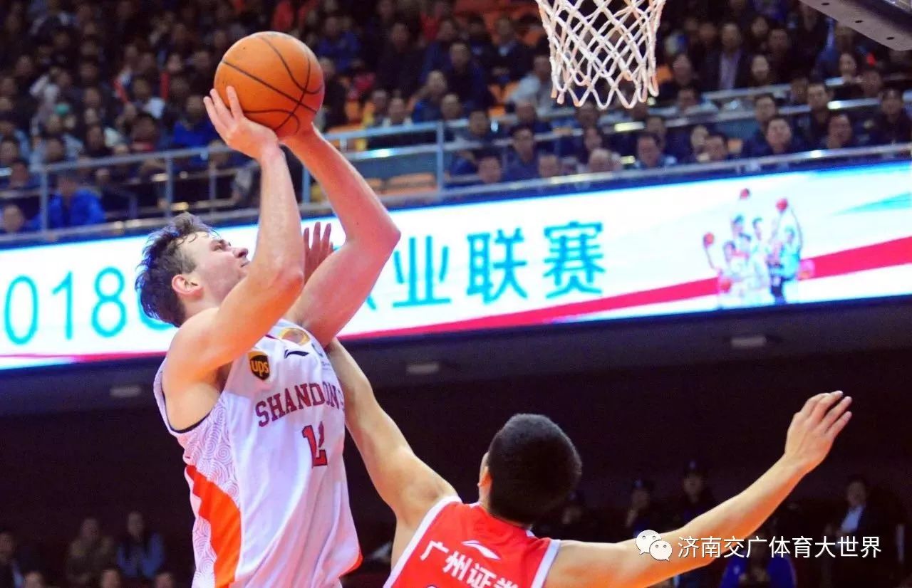 包含山东队客场大胜，豪取六连胜的词条