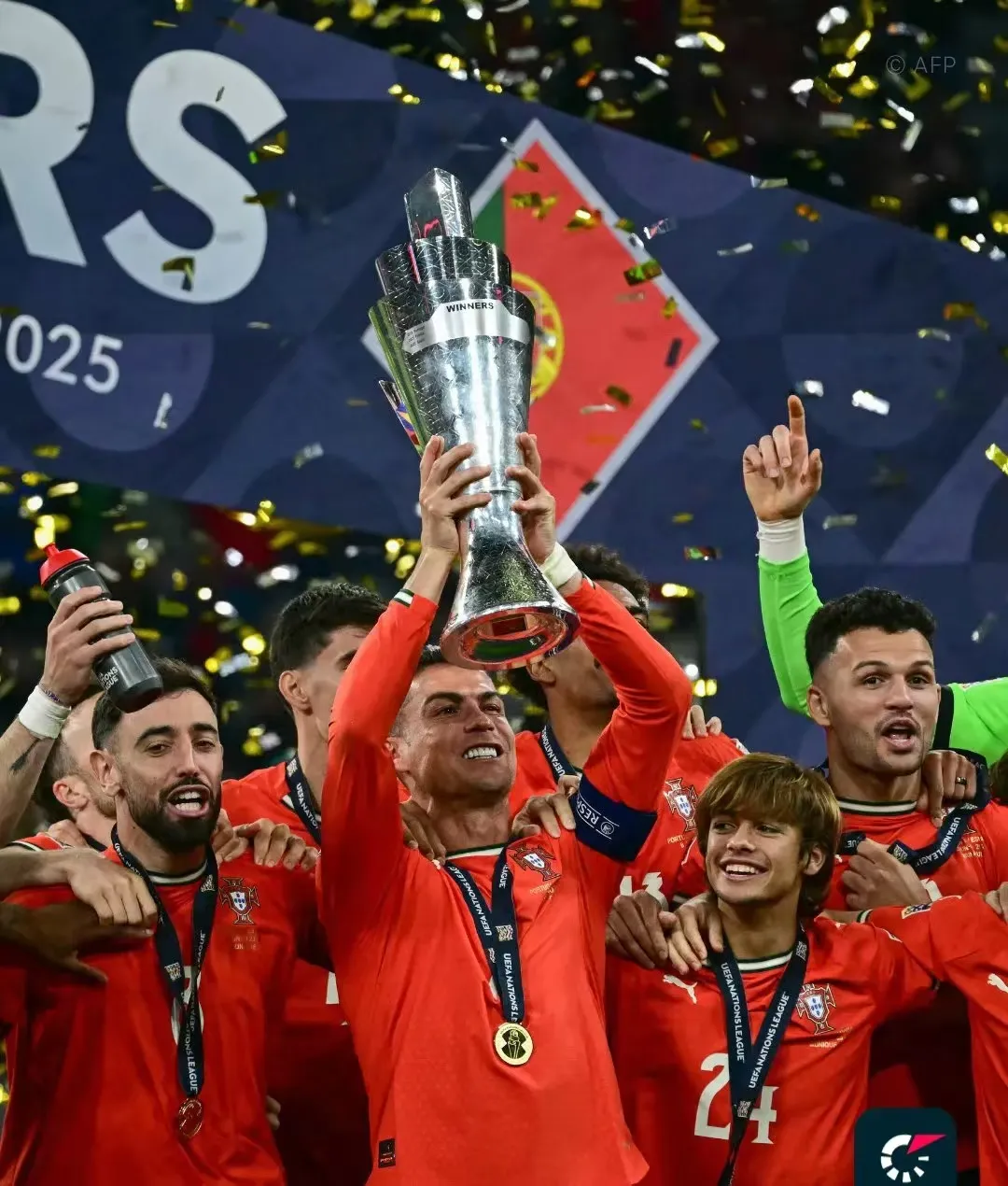 关于欧国联赛事竞争激烈，球员拼尽全力的信息