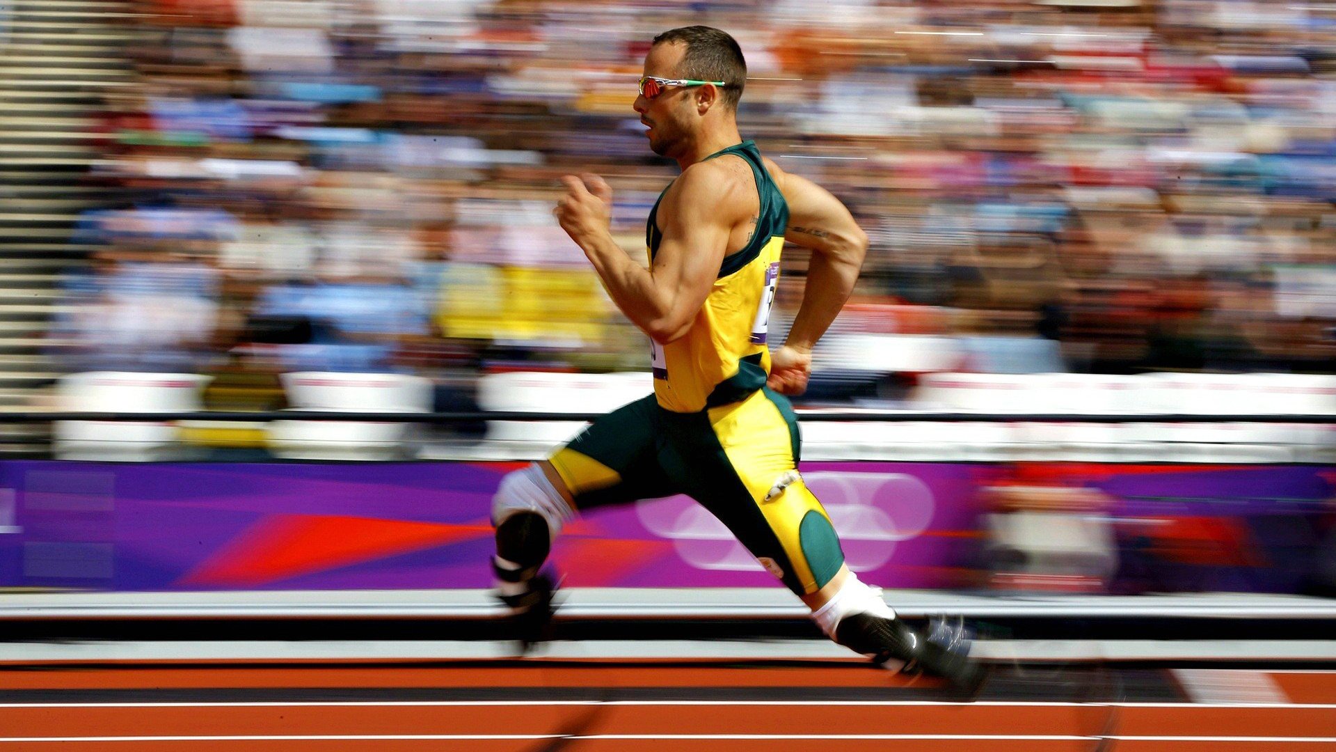 戈贝尔的红牌,当F1年度争冠之夜被一个篮球明星抢走焦点