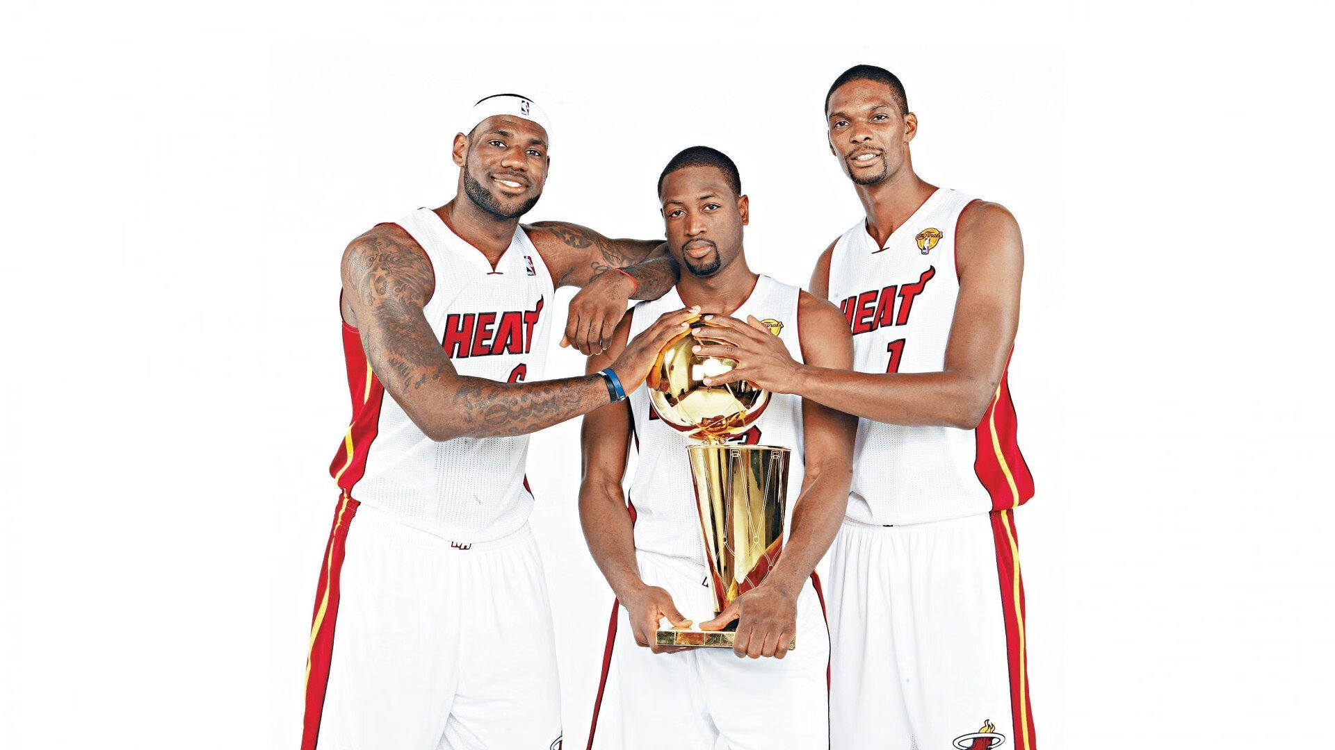 战术博弈下的个体闪光，德里赫特爆发破丹麦铁桶，佛罗伦萨遭遇体系压制