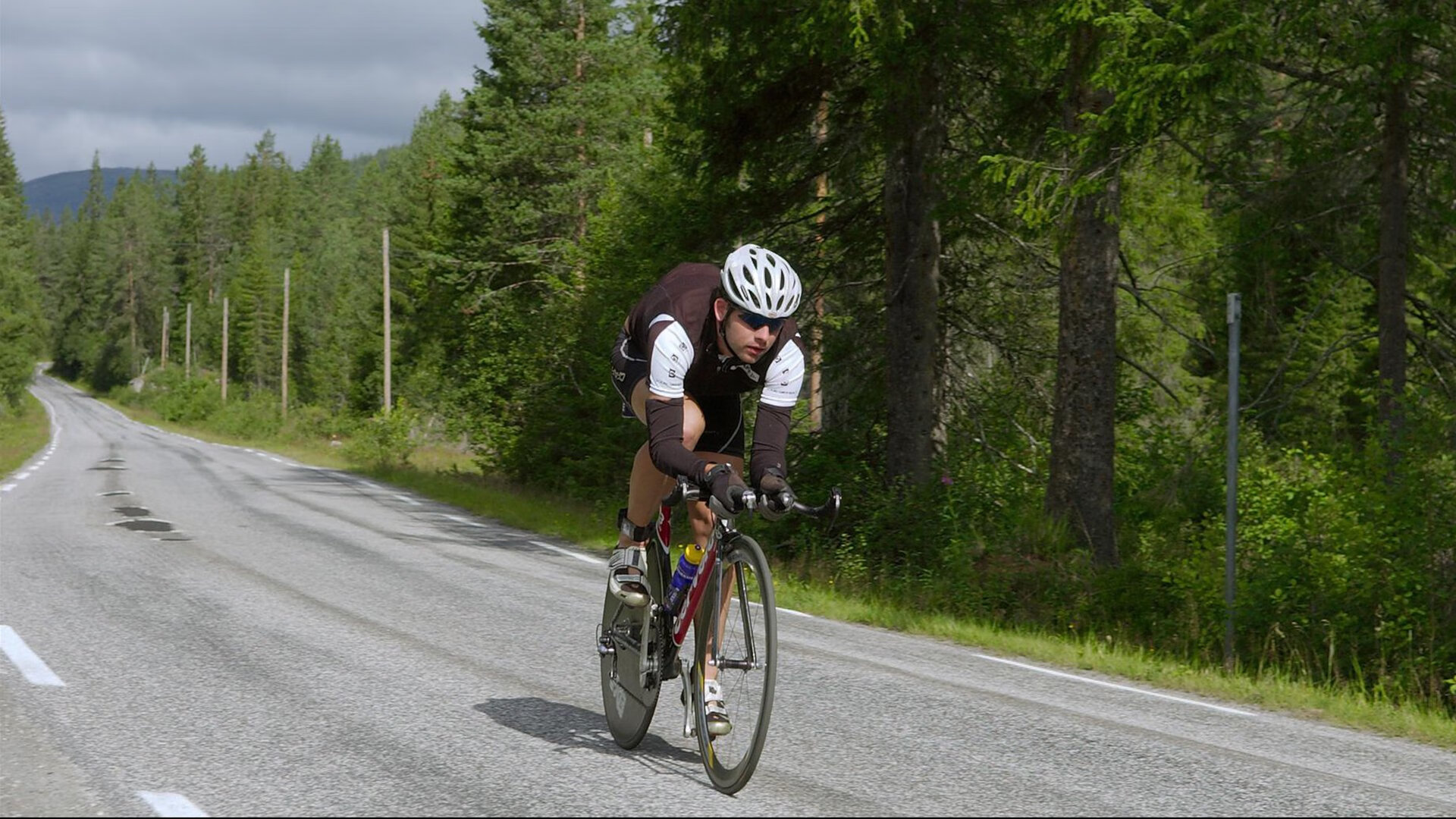 迪马利亚独舞，韩国逆转塞维利亚，一场定义亚洲足球韧性的胜利